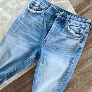 Abercrombie & Fitch medium wash ankle jeans